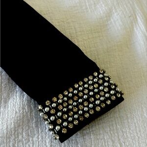 Long sleeve jumper dark blue with pearls on end sleeve